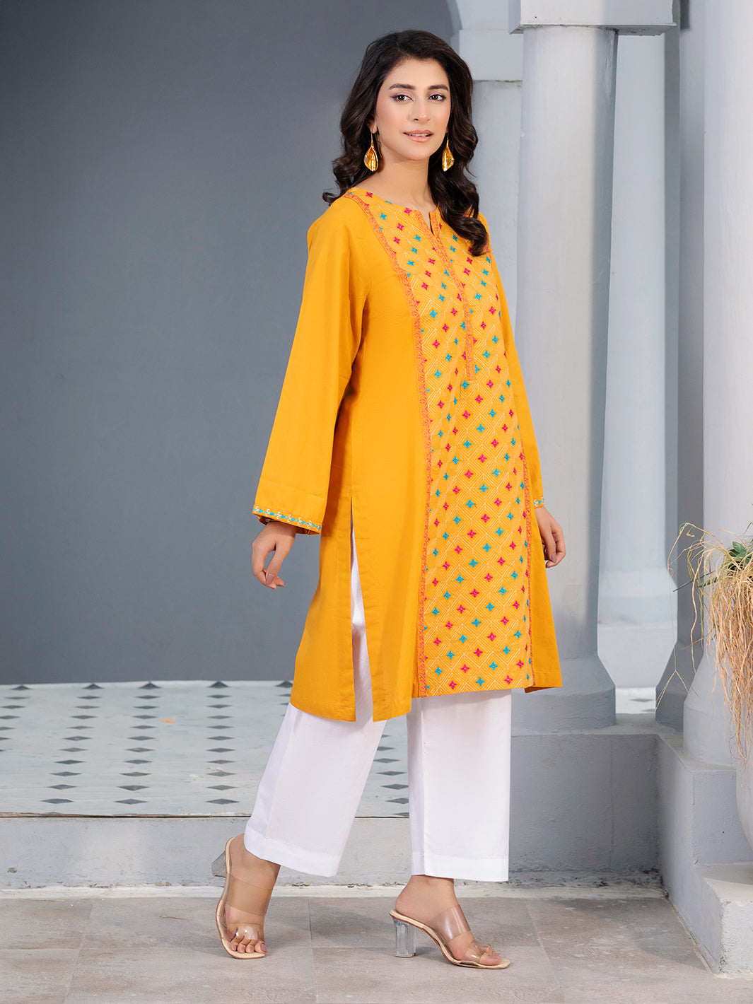 2 Piece Ready To Wear Embroidered Lawn Suit
