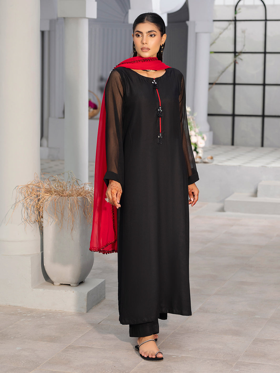 3 Piece Semi Formal Ready To Wear Suit